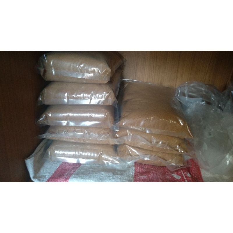 

Gula aren semut