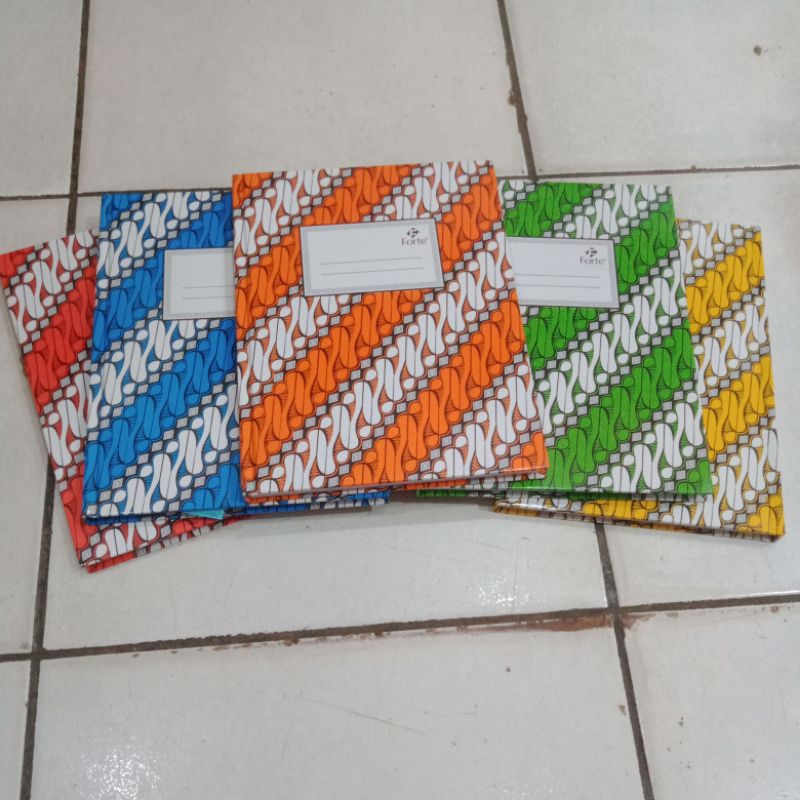 

BUKU KUARTO KULIT TEBAL BUKU HARD COVER KUARTO 100 LEMBAR