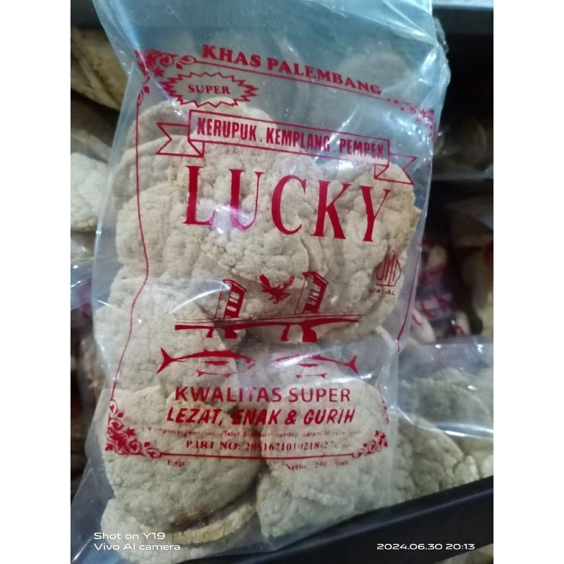 Kerupuk Kulit Merk Lucky 250 gram Palembang