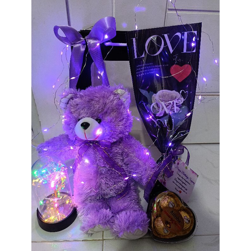 

KADO ULTAH / KADO VALENTINE / HAMPERS / GIFT CEWE / BUKET / BUNGA / BONEKA / COKLAT / KADO ANNIVERSARY