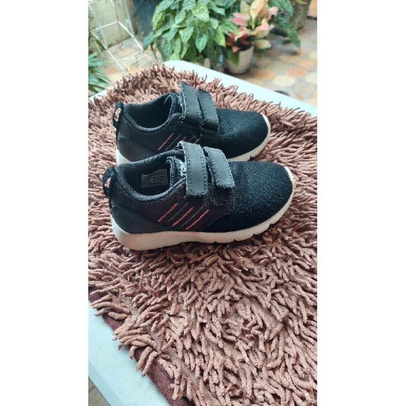 sepatu sekolah anak preloved