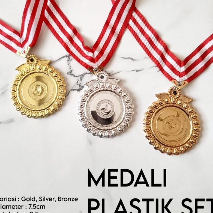 Sedang Diskon  Medali Plastik Satuan murah emas  gold  silver  perunggu termasuk tali