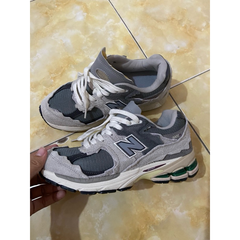 sepatu Nb 2002r second