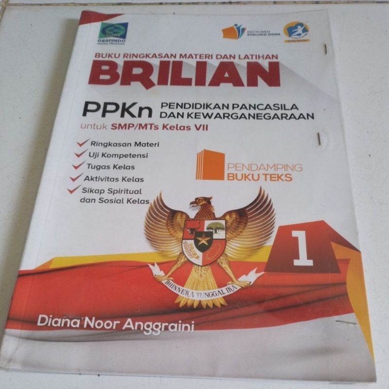 BUKU BRILIAN PPKN / PENDIDIKAN PANCASILA DAN KEWARGANEGARAAN KELAS 1-7-VII SMP EDISI REVISI