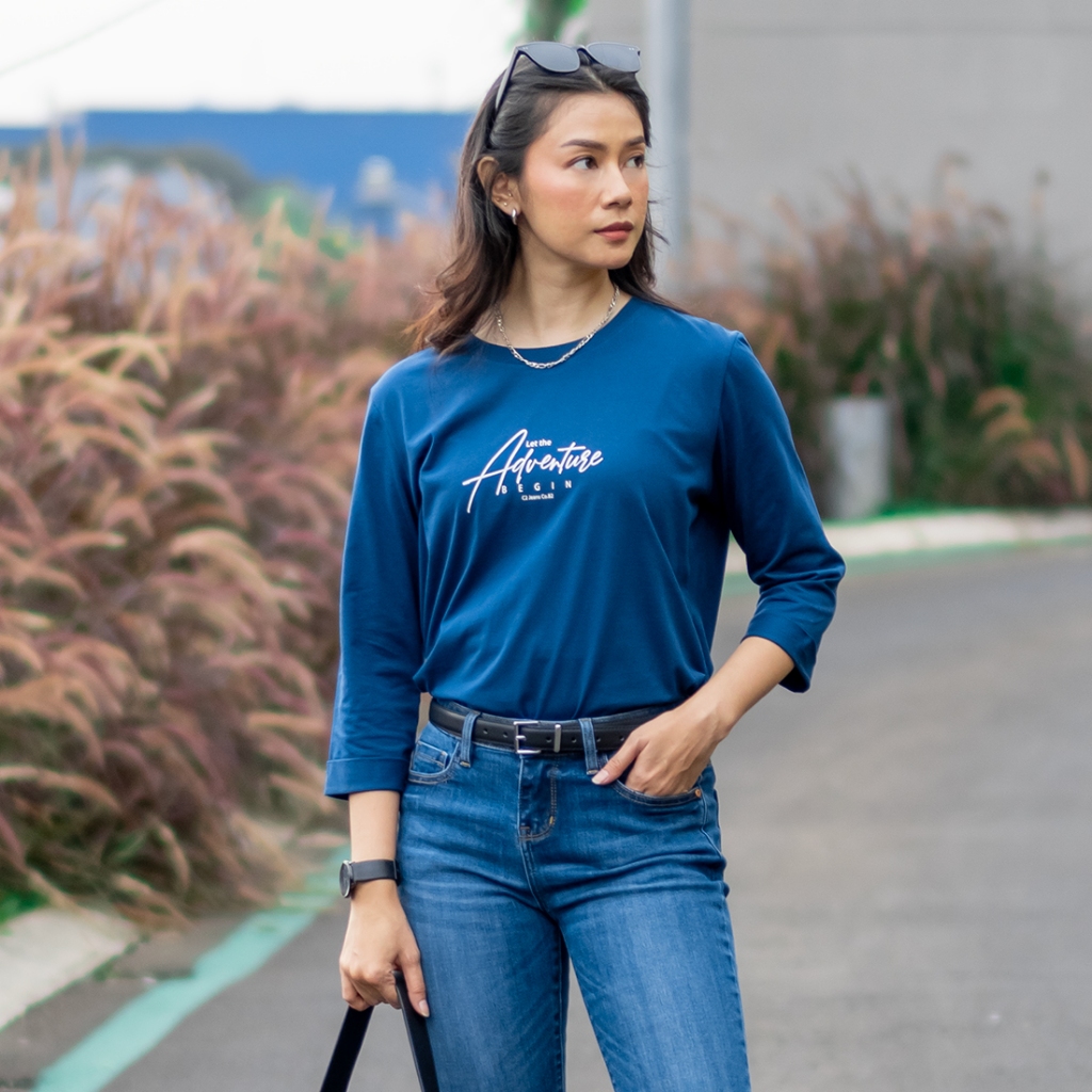 C2 Minyue Navy T-Shirt Wanita