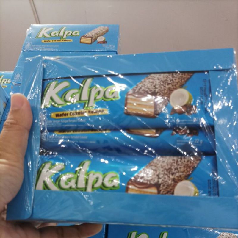 

HR Wafer Kalpa Box wafer coklat kelapa 1 box wafer