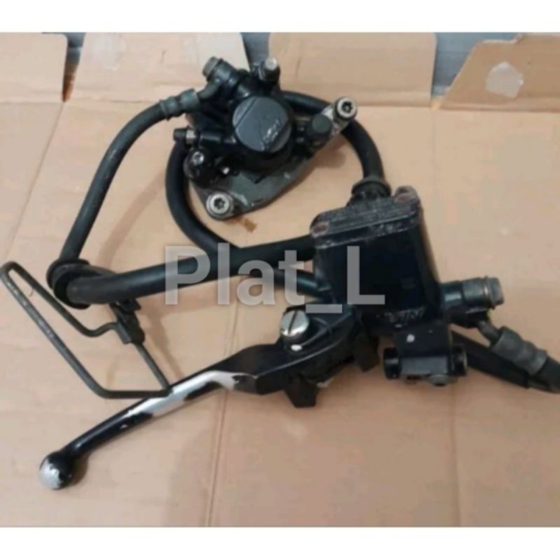 Master Kaliper Rem Set Depan Atas Bawah Honda New Beat street Esp Asli Original AHM Nissin