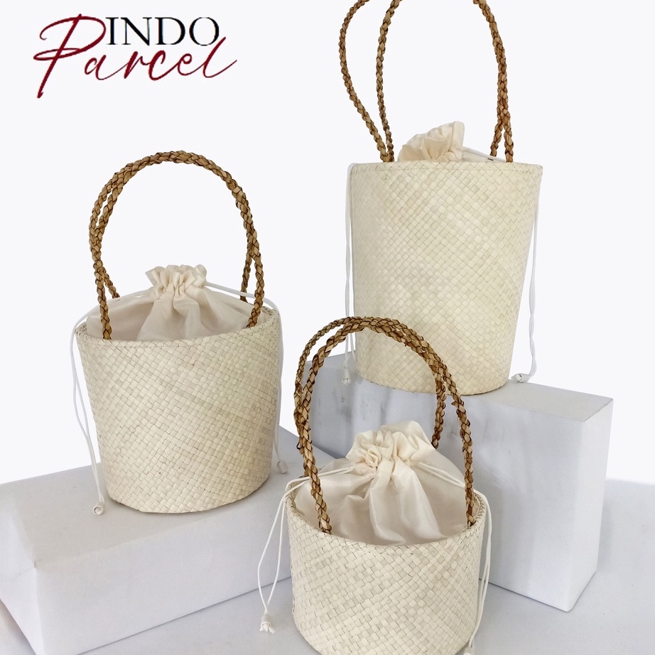 

Hot INDOPARCEL Tas Parsel Jinjing Anyaman Pandan Hampers Gift Anyaman Tali Rara 3 Varian Isi 1 3 Toples