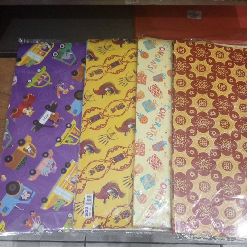 

kertas kado sidu ukuran 50x60 @50 lembar random