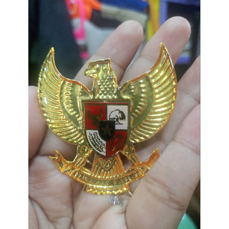 pin garuda 5 cm