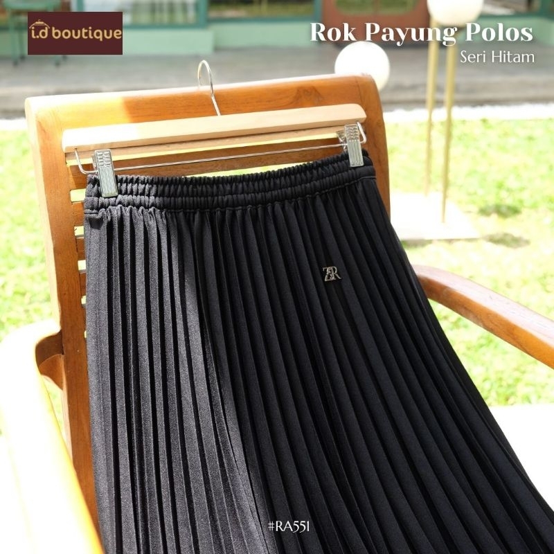 Rok Plisket Polos Hitam