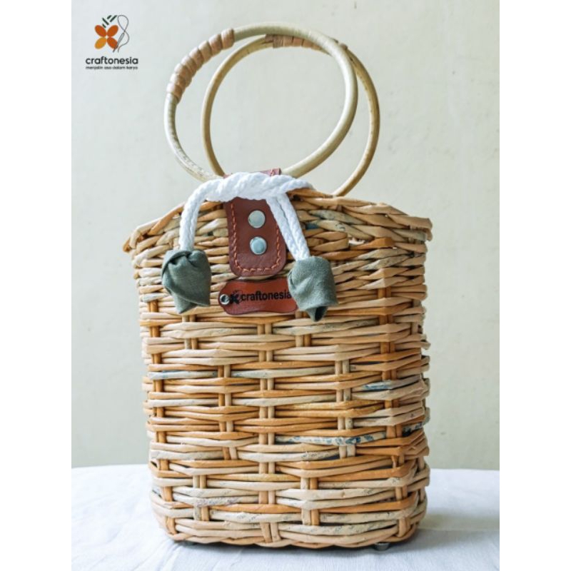 Tas Anyaman Kertas Koran Nayaka Craftonesia