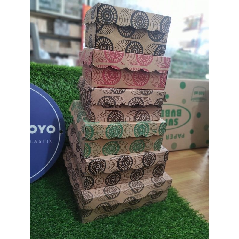 

1 lusin dus kraf motif dus kue motif dus makanan segala acara snack box