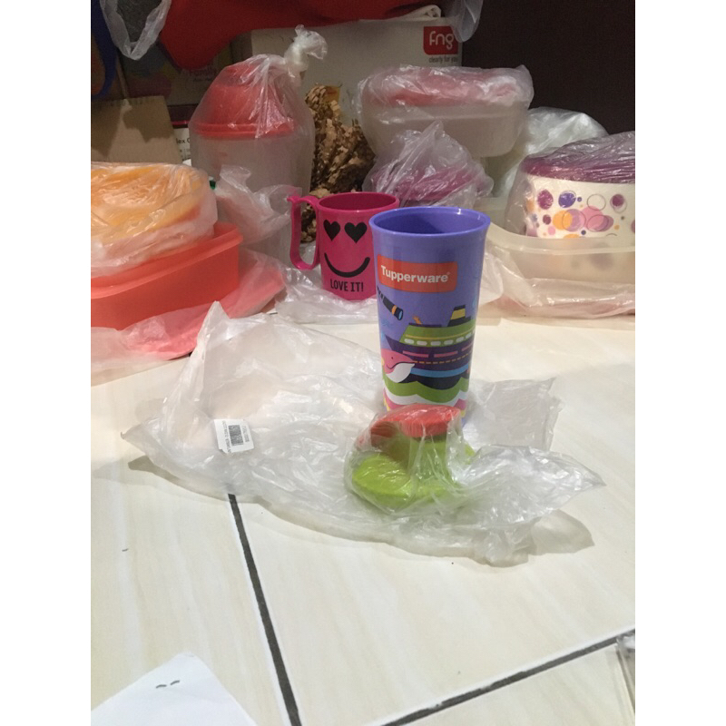 Tumbler Tupperware-gelas