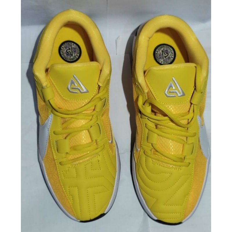 Nke Zoom freak 5 second