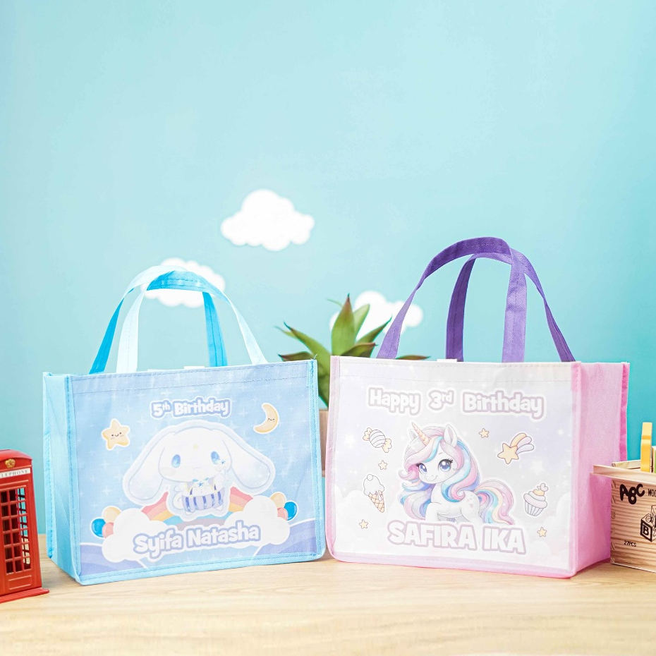 

UKURAN LEBIH BESAR TAS BENTO / TAS ULTAH TERLARIS / TAS ULANG TAHUN / TAS SOUVENIR ULANG TAHUN / TAS ULTAH ANAK/TAS ULTAH GROSIR