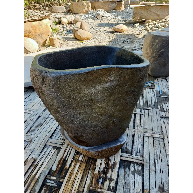 Bak Mandi Gentong Batu Alam Artistik