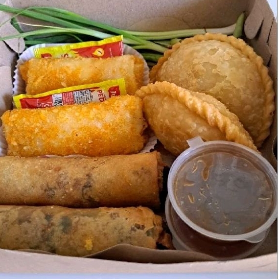 

Lumpia Rebung dan Pastel ayam froze/masak