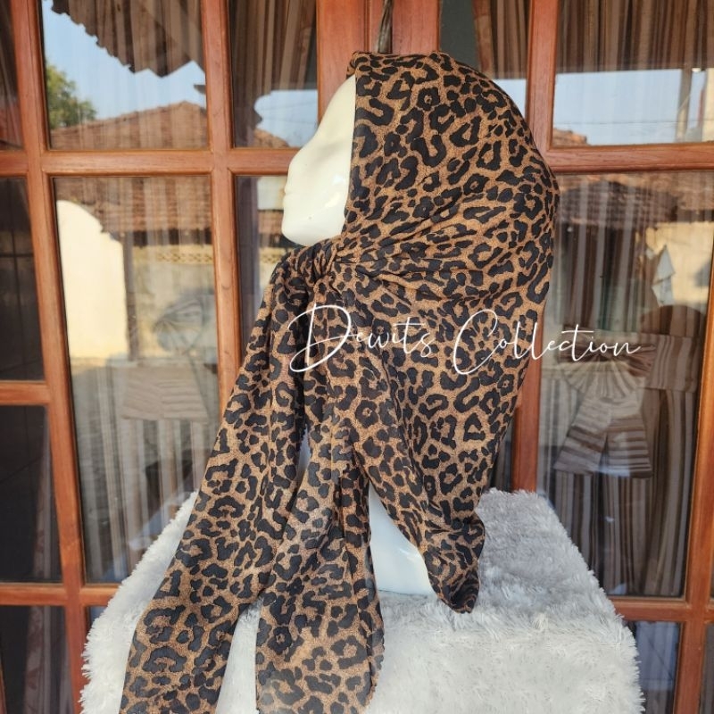 HIJAB SEGIEMPAT LEOPARD BAHAN BELLA SQUARE POLLYCOTTON JILBAB MOTIF MACAN