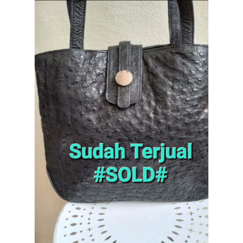 tote kulit burung asli. size medium long handle nyaman buat di pakai. produk sudah terjual ##SOLD##