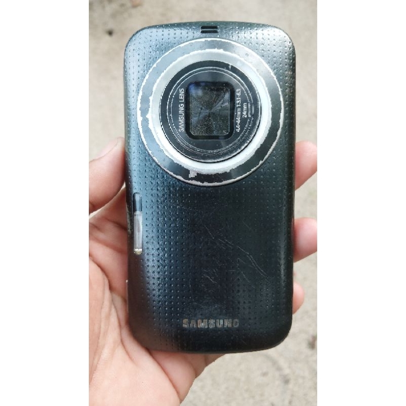 Samsung Galaxy K Zoom Bekas + Minus