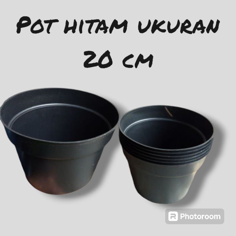 

pot hitam ukuran 20cm (khusus instan sameday)