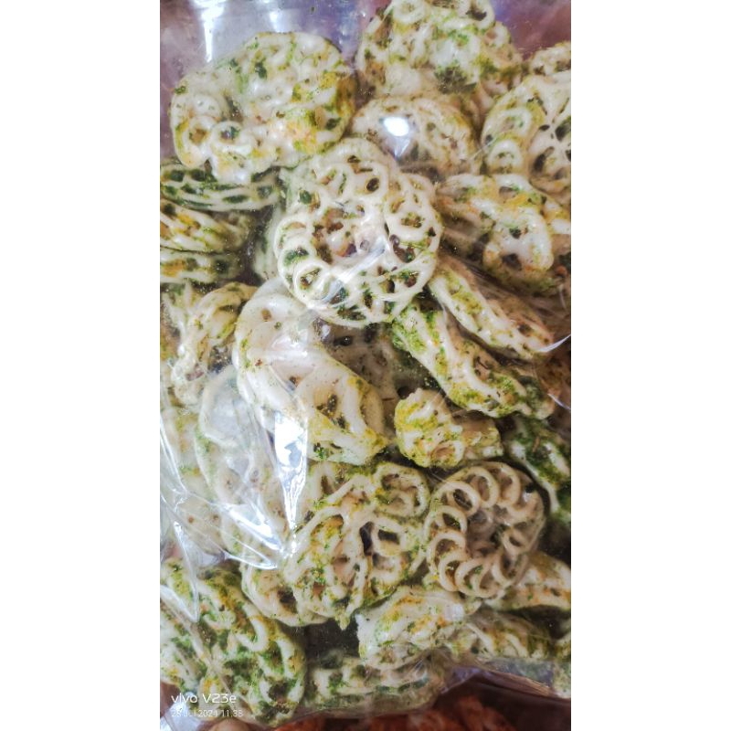 

Kerupuk Seblak Mawar Bantet Pedas Cabe Ijo 500gr