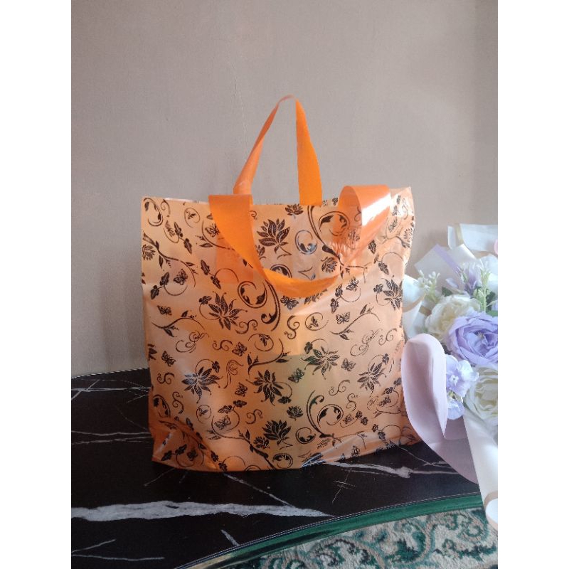 

kantongbatik/softhandlebagkantongatahansyukuranulangtahun