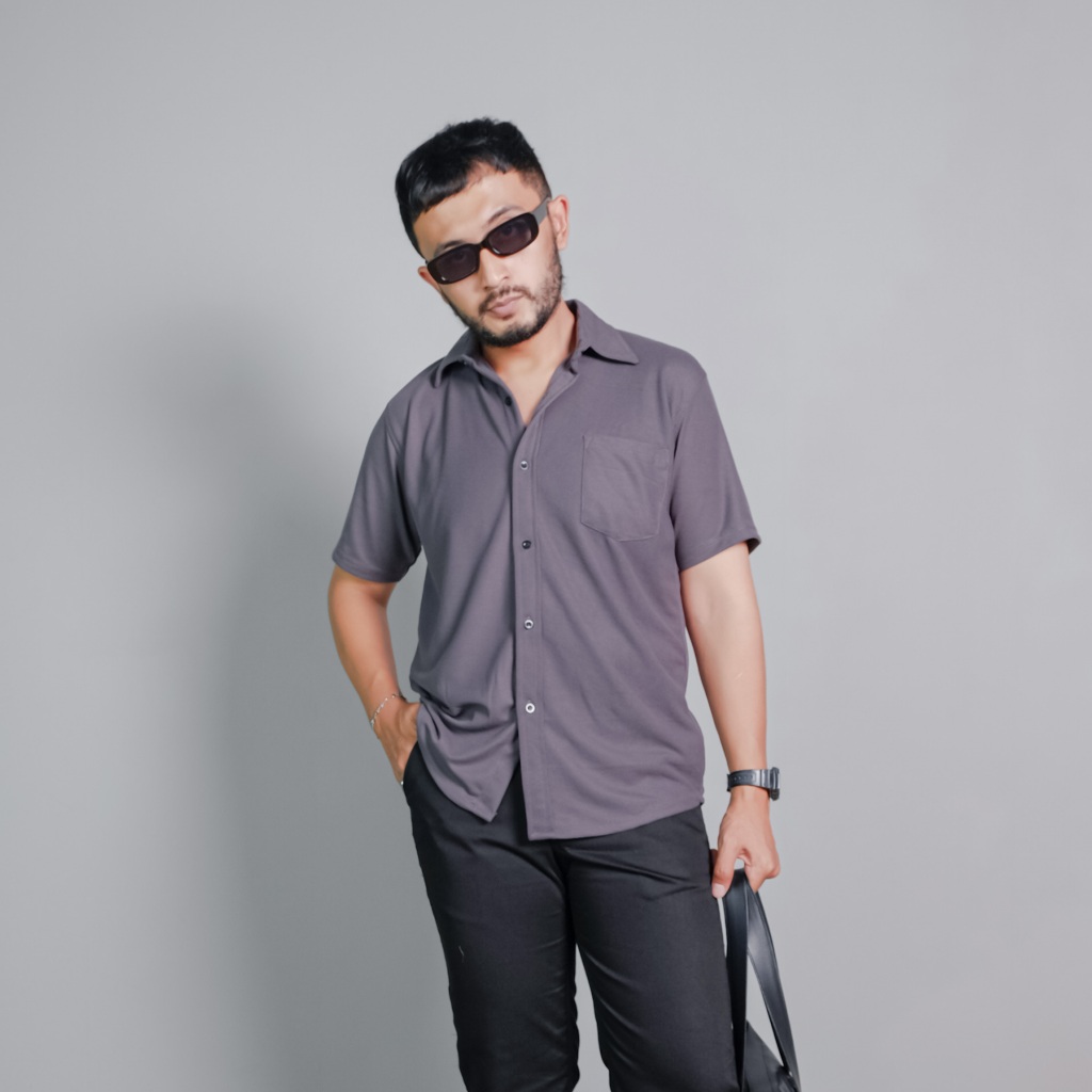 KEMEJA KASUAL PRIA LENGAN PENDEK PIQUE SLIM FIT