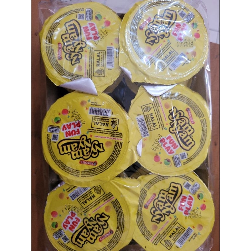 

Nyam Nyam Chocolate Fun Play Arnott's 11 gram isi 12 pcs