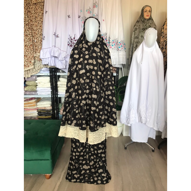 mukena rayon motif renda besar