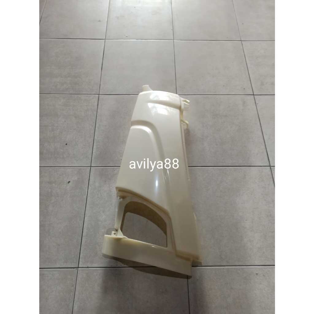 Panel Pipi sudut hino 500