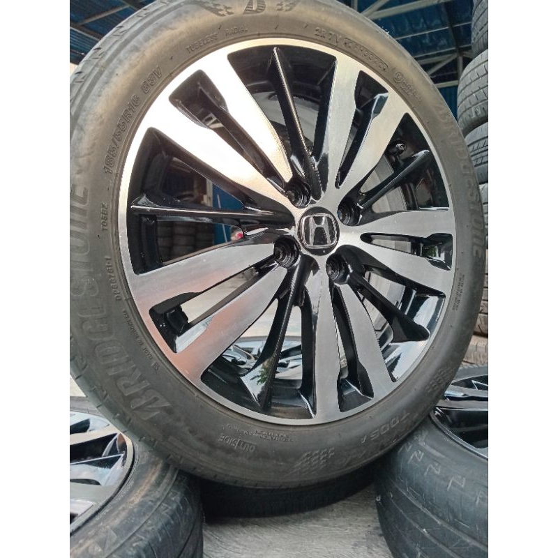 velg ori jazz RS GK5 R16 PCD 4/100 Kondisi bekas mulus