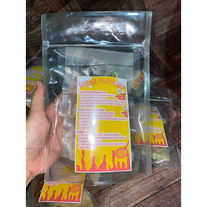 

PAKET BUNDLING PANGSIT AYAM CHILI OIL l BISA DIJUAL LAGI l ISI 5 BUNGKUS