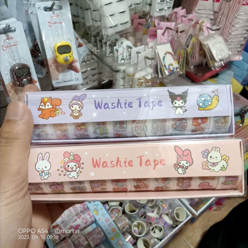 

1BOX STIKER ROLL KERTAS SANRIO KUROMI