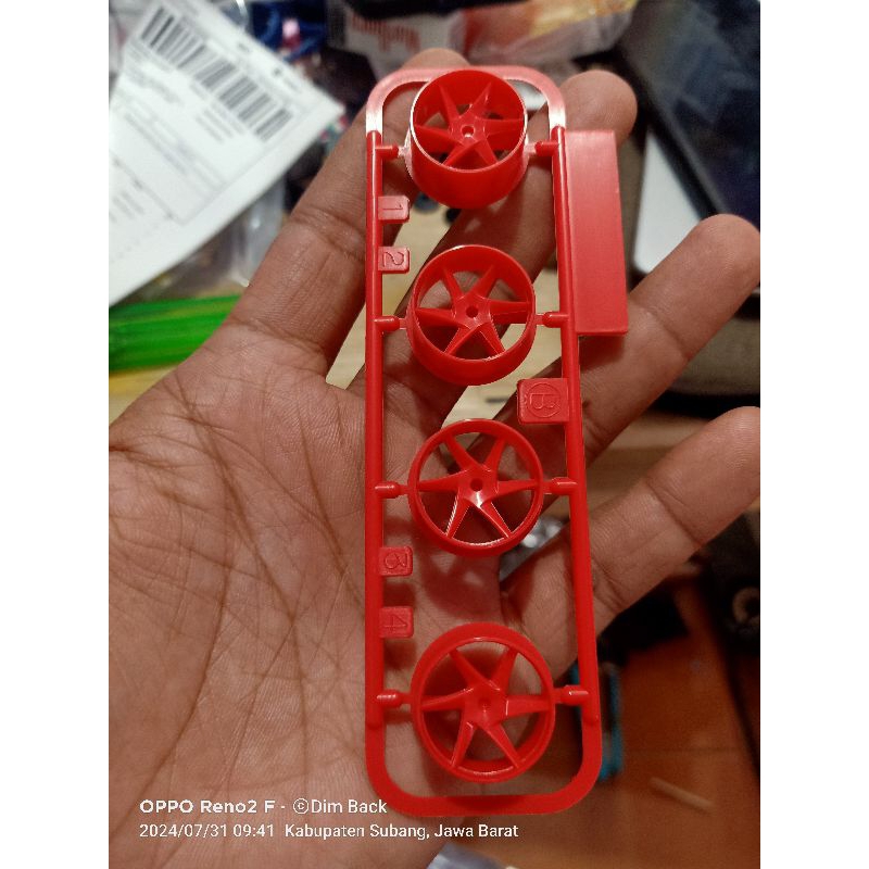 Tamiya Velg 6 Spoke Spiral Merah Pelek Spiral Red Medium