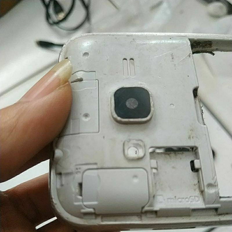 ATUM PENUTUP SOKET BEKAS SAMSUNG J1 MINI