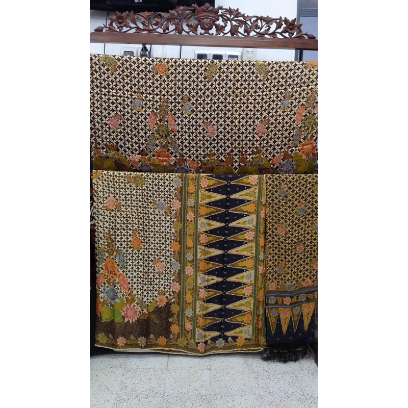 EXCLUSIF 1 SET KAIN BATIK SARIMBIT FULL TULIS HALUS TANAHAN RENTESAN ( KAIN MEMEJA POLA+KAIIN SARUNG