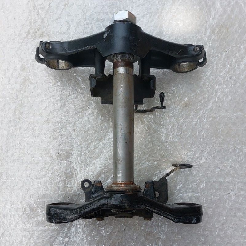 segitiga set atas/bawah HONDA CBR 150 OLD original K45