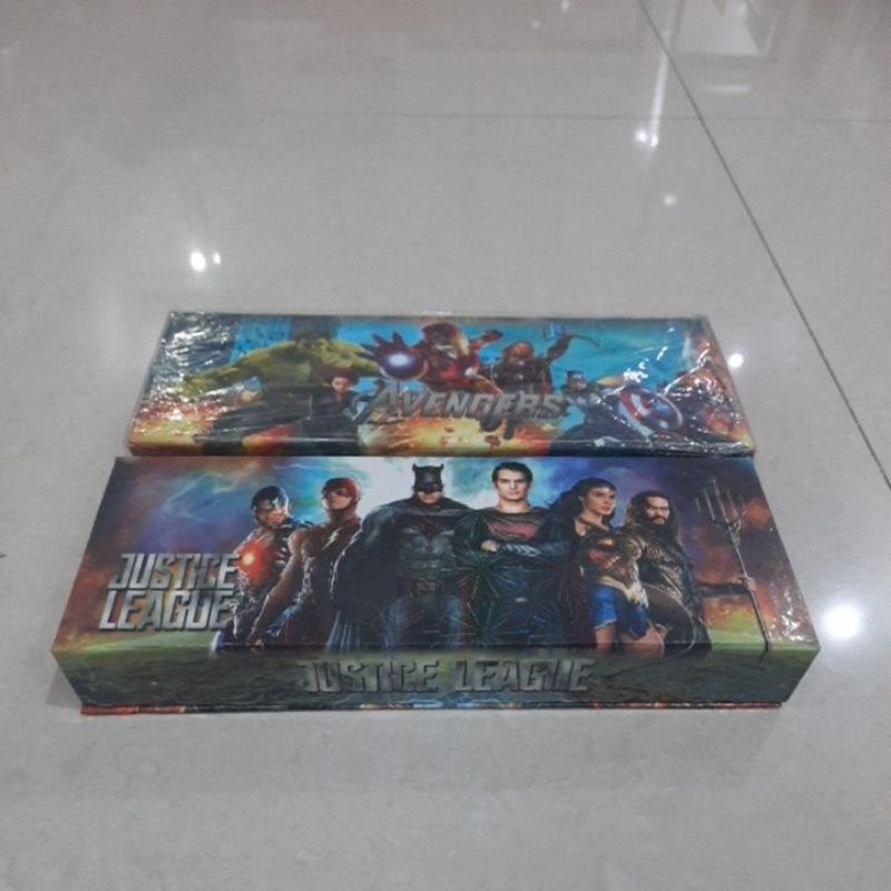 

Tempat pensil/box pensil/ kotak pensil magnet motif anak cowok/laki laki