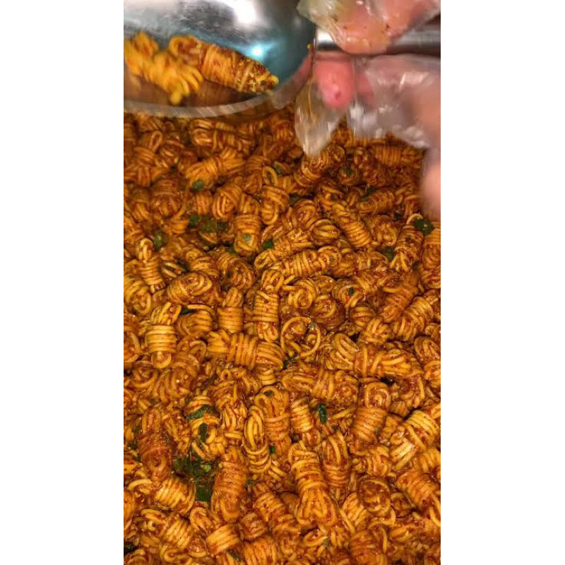 

1kg mie gulung cetar kekinian viral daun jeruk