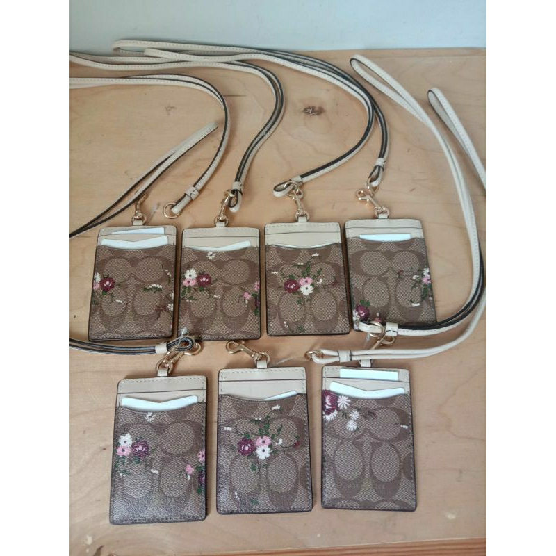 

Lanyard Coachh 6855 floral sign khaki multi sz 10x8cm