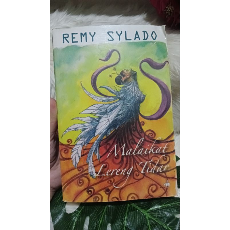 Buku malaikat lereng tidar preloved