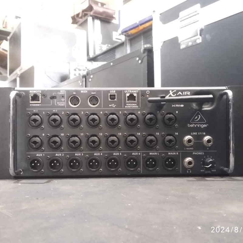 behringer xair18 second
