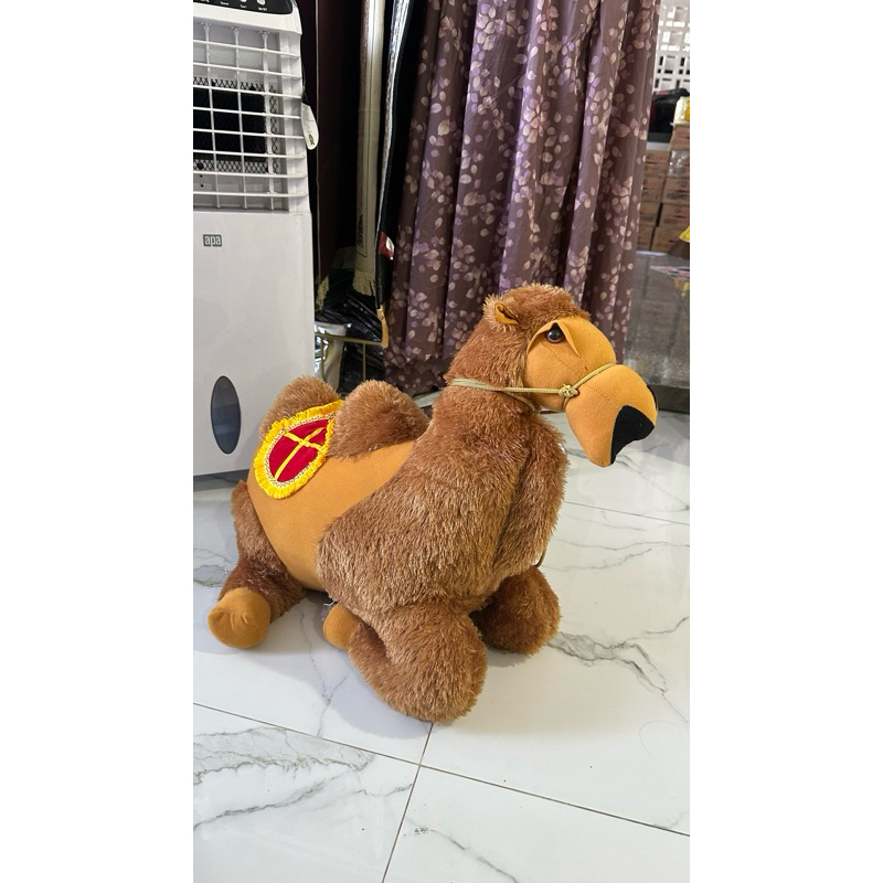 boneka unta uk besar nyala