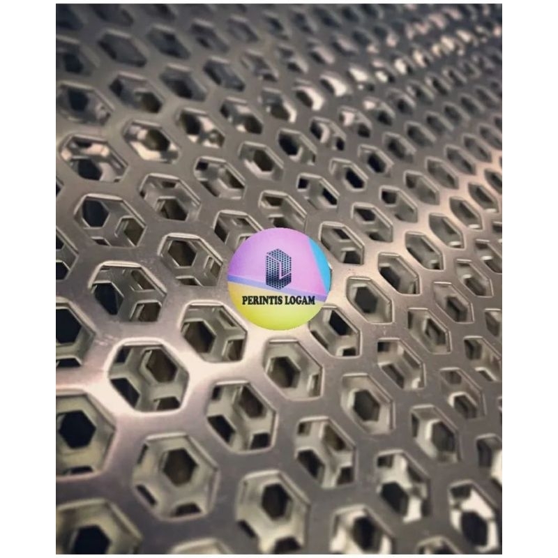 Plat Lubang Hexagonal Besi 1.5mm 1.2 x 2.4 Meter Lubang 6mm
