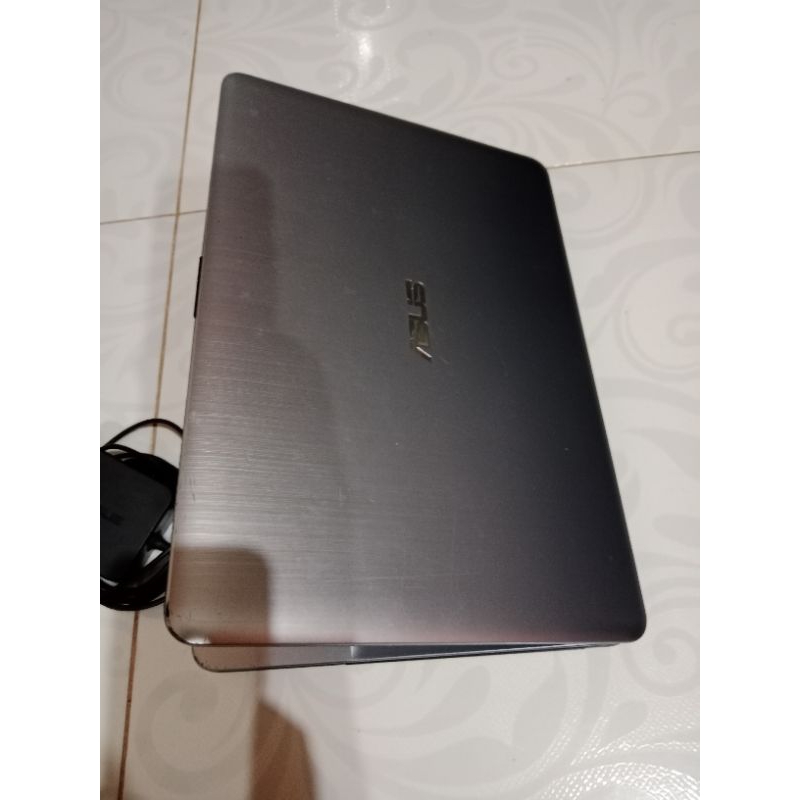 Laptop Asus X441U Core i3-Gen6