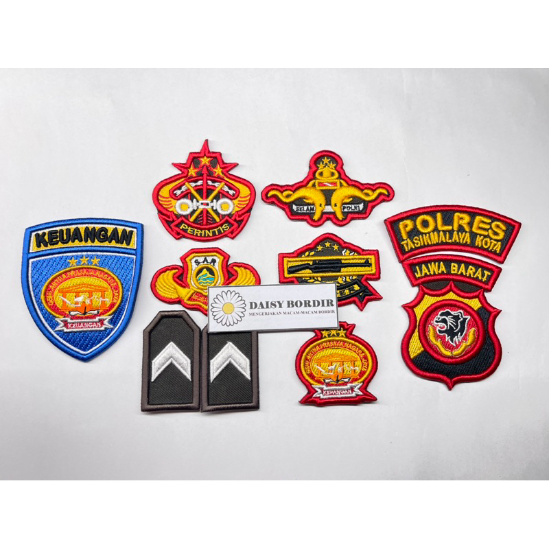 ATRIBUT POLRI KEUANGAN