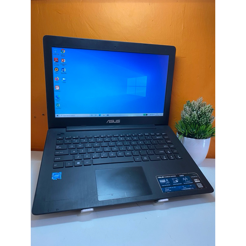 Laptop asus x453s ram 8gb ,ssd 128 gb