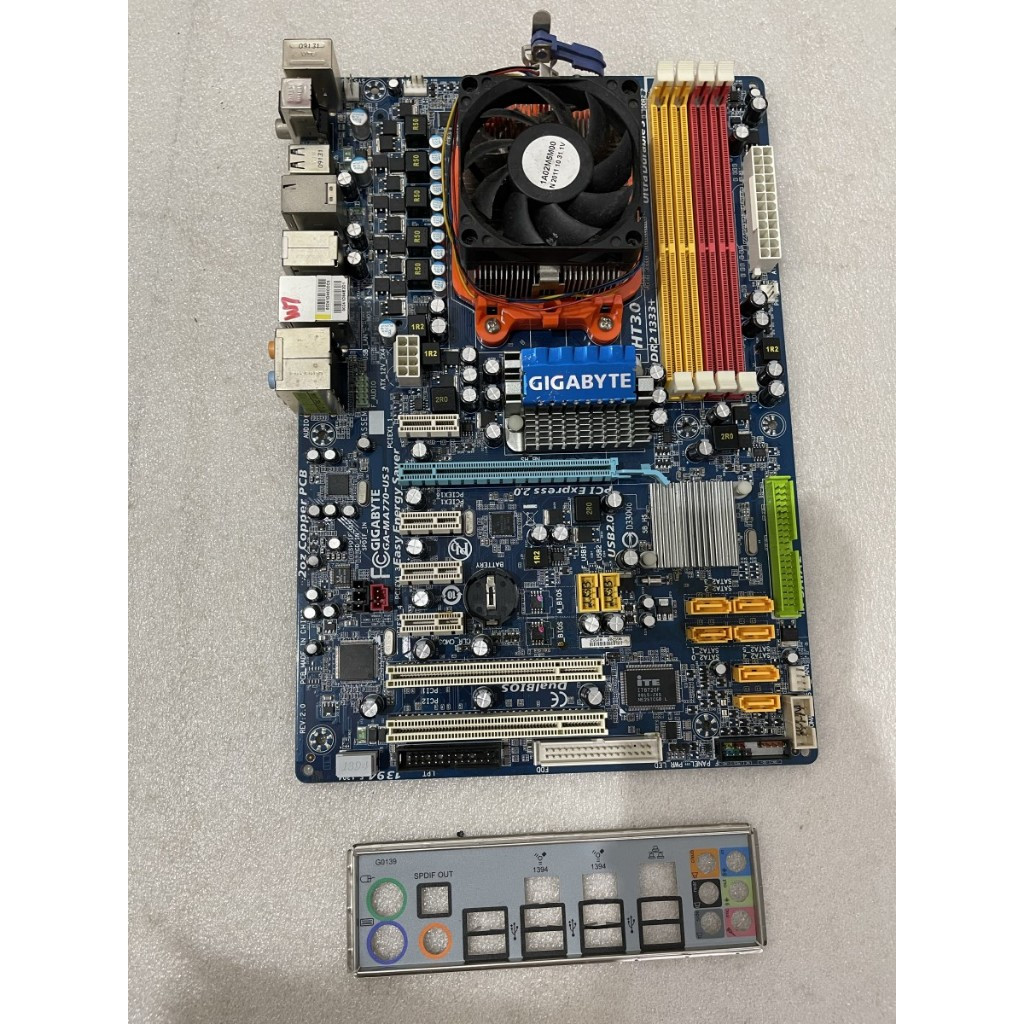 PAKETAN AMD PHENOM II X4 940 MOBO AM2 PLUS DDR2 SLOT RAM 4 OFFBOARD + FAN AMD